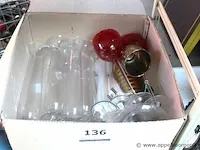 Doos inh div glazen vazen ea - afbeelding 1 van  2