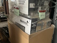 Doos, inh. partij convector kachels - afbeelding 2 van  2