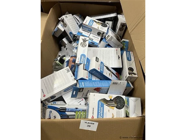 Doos, inh. partij div. aquarium toebehoren - afbeelding 2 van  3