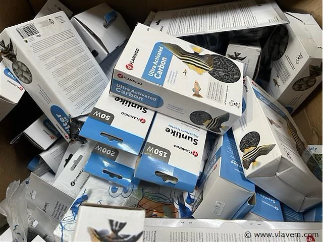 Doos, inh. partij div. aquarium toebehoren - afbeelding 3 van  3