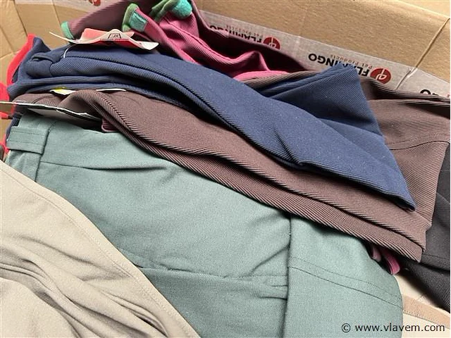 Doos, inh. partij div. kleding - afbeelding 6 van  6