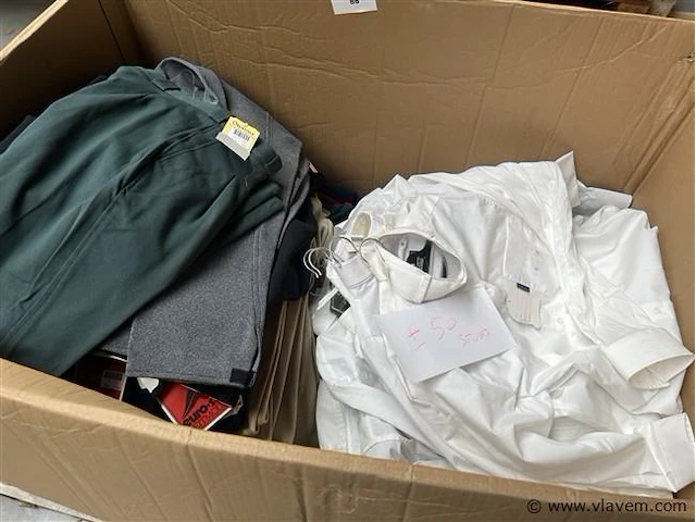 Doos, inh. partij div. kleding - afbeelding 1 van  5