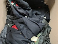 Doos, inh. partij div. ruitersport kleding - afbeelding 1 van  2
