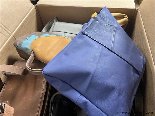 Doos, inh. partij div. tassen - afbeelding 2 van  3