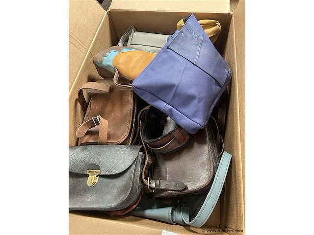 Doos, inh. partij div. tassen - afbeelding 3 van  3