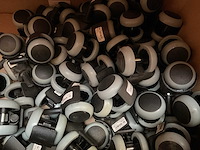 Doos met 70 wielen - afbeelding 2 van  5