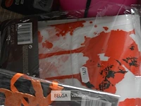 Doos met div halloween artikelen - afbeelding 3 van  4