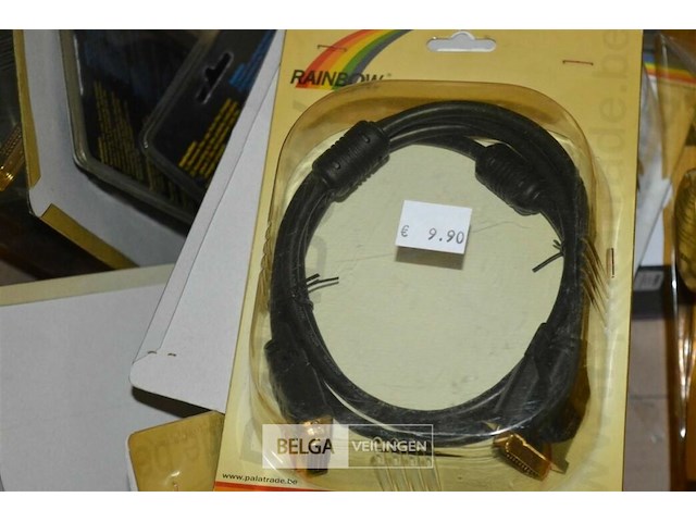 Doos met div materialen - afbeelding 2 van  6