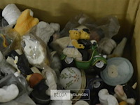 Doos met div miniatuurs - afbeelding 6 van  7