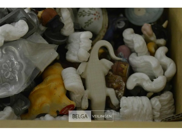 Doos met div miniatuurs - afbeelding 7 van  7