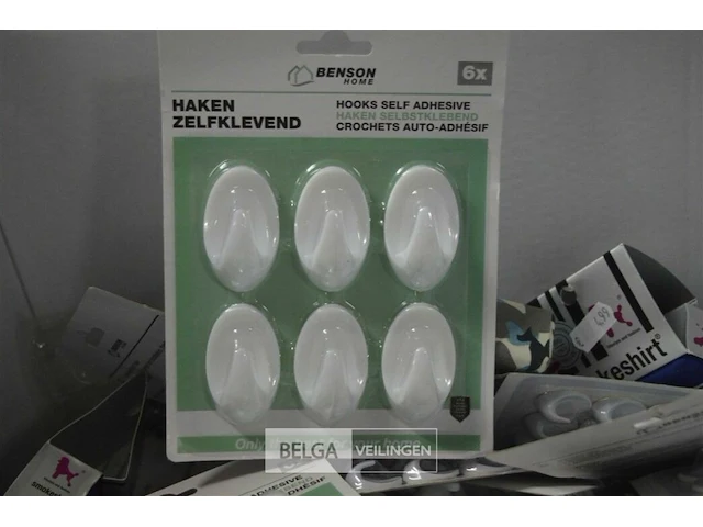 Doos met haargel en sigarettendoosjes - afbeelding 4 van  4