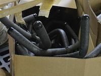 Doos met kleerhangers - afbeelding 1 van  4