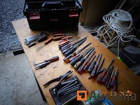 Doos met meer dan 30 gereedschappen - afbeelding 4 van  4