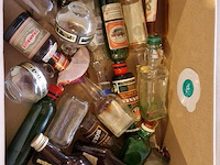 Doos met miniflesjes - afbeelding 1 van  1