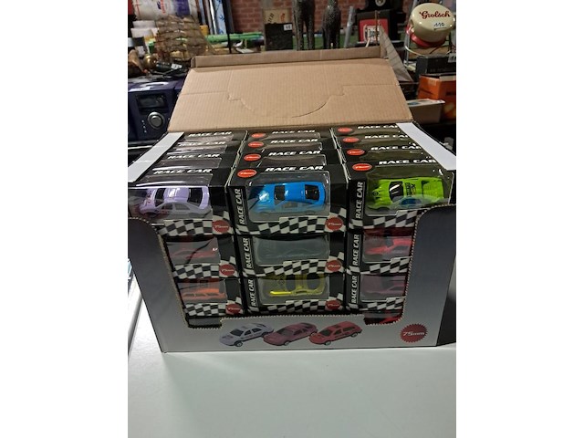 Doos met nieuwe autotjes 54 stuks - afbeelding 1 van  3