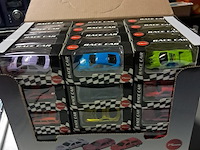 Doos met nieuwe autotjes 54 stuks - afbeelding 1 van  3