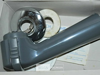 Doos met sanitair onderdelen - afbeelding 3 van  3