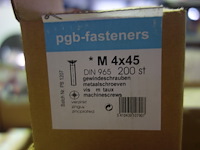 Doos met vijzen en moeren m4 - afbeelding 2 van  3