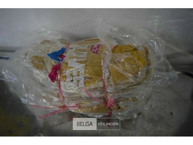 Doos met werkhandschoenen - afbeelding 4 van  4