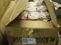 Doos met werkhandschoenen - afbeelding 1 van  4