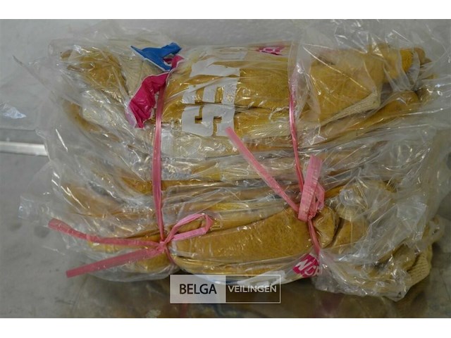 Doos met werkhandschoenen - afbeelding 3 van  4