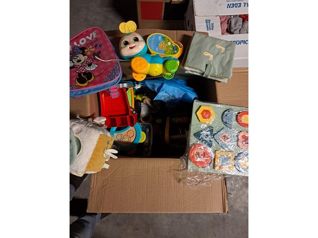 Doos speelgoed voor baby's - afbeelding 3 van  4