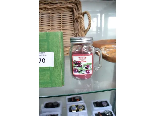 Doos theelichtjes, kaars in glas, 2 rieten manden, houten schaal - afbeelding 6 van  7
