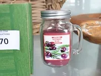 Doos theelichtjes, kaars in glas, 2 rieten manden, houten schaal - afbeelding 6 van  7