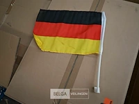 Doos vlaggetjes + windspinner spiraal - afbeelding 1 van  2