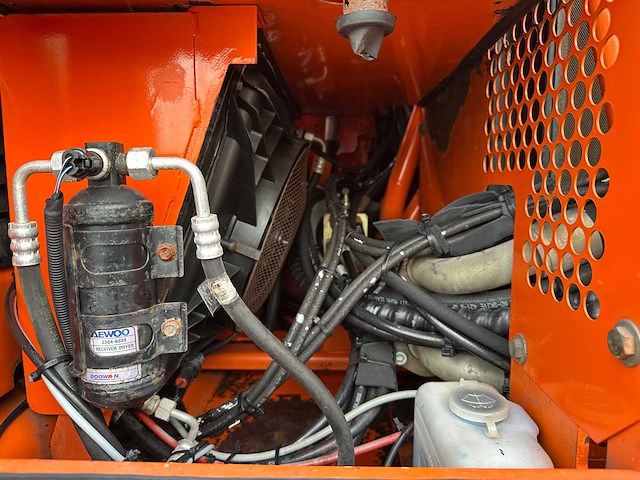 Doosan - 2005 - 175 lc-v - rupsgraafmachine - afbeelding 17 van  43