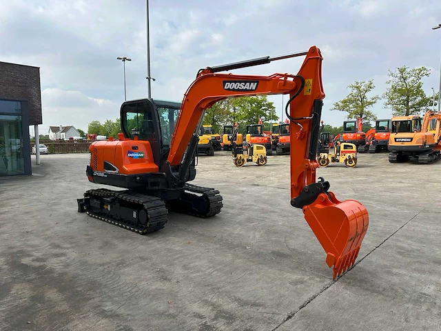 Doosan - 2018 - dx55-9c - midigraafmachine - afbeelding 23 van  45