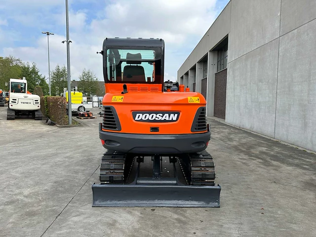Doosan - 2018 - dx55-9c - midigraafmachine - afbeelding 41 van  45