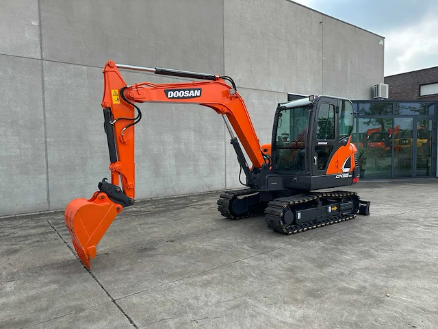 Doosan - 2018 - dx55-9c - midigraafmachine - afbeelding 1 van  45