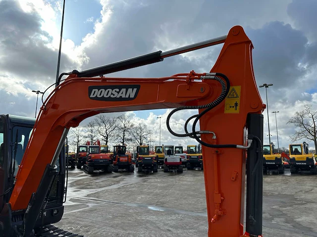 Doosan - 2018 - dx55-9c - midigraafmachine - afbeelding 4 van  45