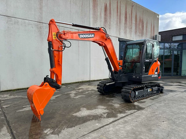 Doosan - 2018 - dx55-9c - midigraafmachine - afbeelding 1 van  45
