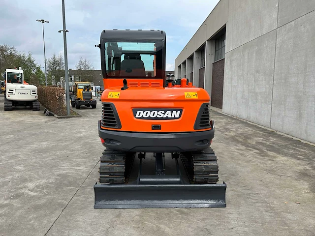 Doosan - 2019 - dx55-9c - midigraafmachine - afbeelding 43 van  47