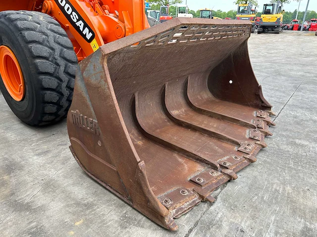 Doosan - dl420 - shovel - 2011 - afbeelding 2 van  55