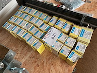 Doosjes hout schroeven - afbeelding 1 van  6