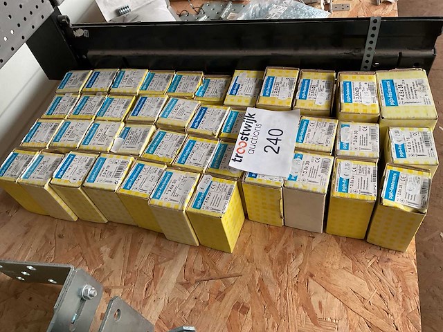 Doosjes hout schroeven - afbeelding 6 van  6