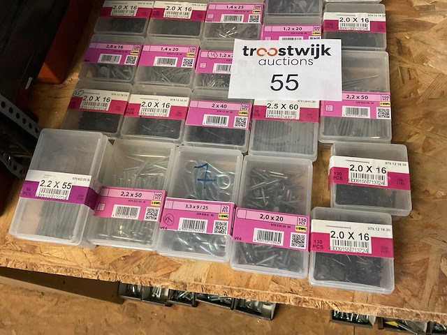 Doosjes nagels schroeven - afbeelding 2 van  7