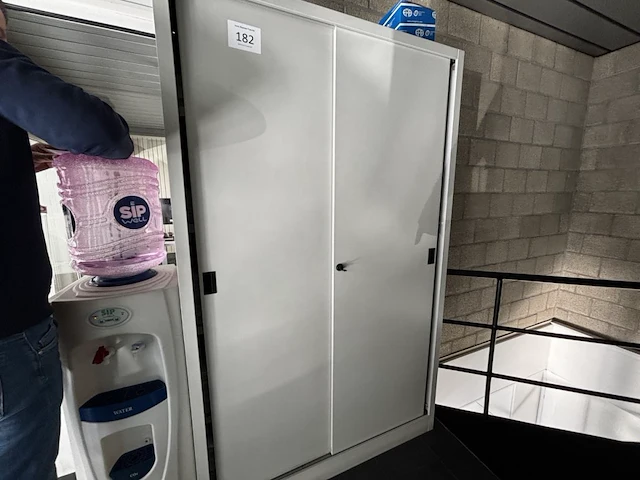 Dossierkast vv. 2 schuifdeuren - afbeelding 1 van  1