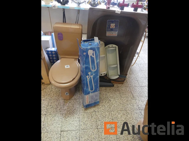 Douche- en/of wastafelmengkranen op displays - afbeelding 18 van  18
