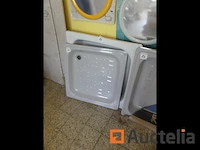 Douchebaden, spiegels, badkamermeubels, vast douchescherm - afbeelding 7 van  9