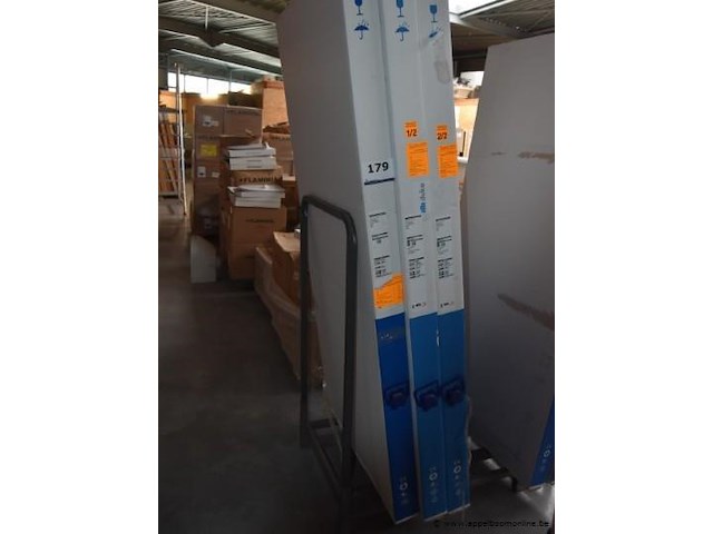 Douchedeur en wanden duka acqua r5000 best uit 2x qtw2r (1600x2000)en qw2l (900x2000) (foto ter illustratie, let op rechts /links) - afbeelding 1 van  2