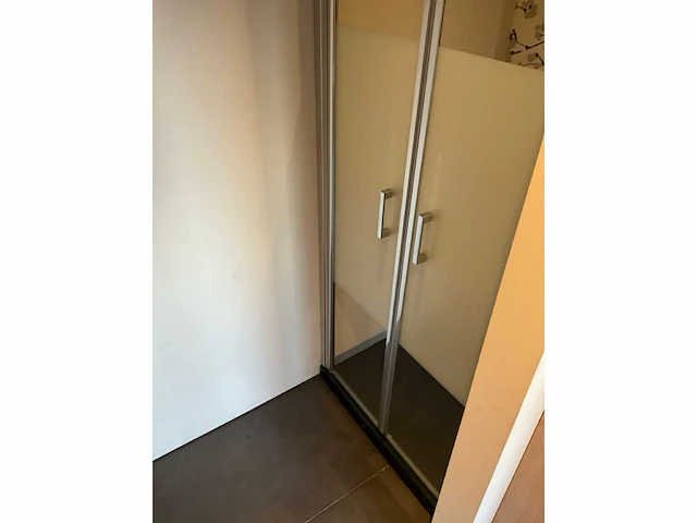 Douchedeur kermi - afbeelding 7 van  12