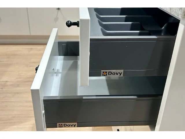 Dovy keuken box 10 geneve - afbeelding 16 van  16