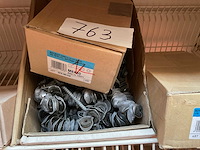 Dozen bouten en ringen - afbeelding 3 van  5