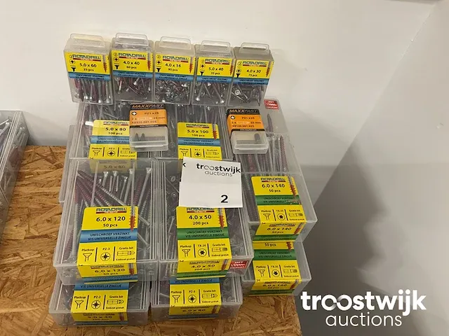 Dozen houtschroeven - afbeelding 1 van  6