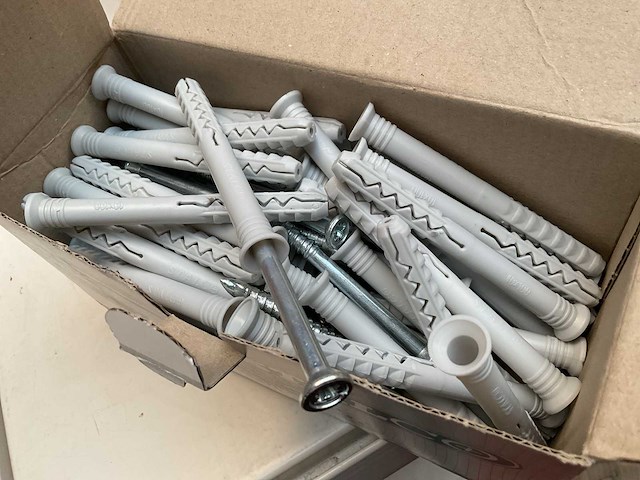 Dozen schroeven en wielen - afbeelding 9 van  9