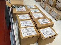 Dozen schroeven - afbeelding 3 van  3